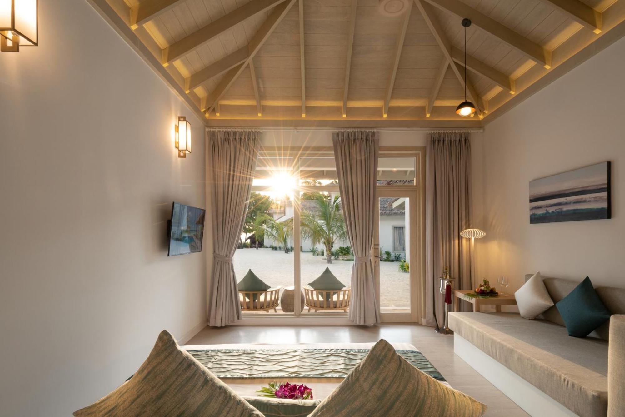 Bandos Island Bandos Maldives - One Way Transfer Free For Stays From 1St May Till 30Th Sept 2025 For Bookings From 16 Apr 2025 מראה חיצוני תמונה