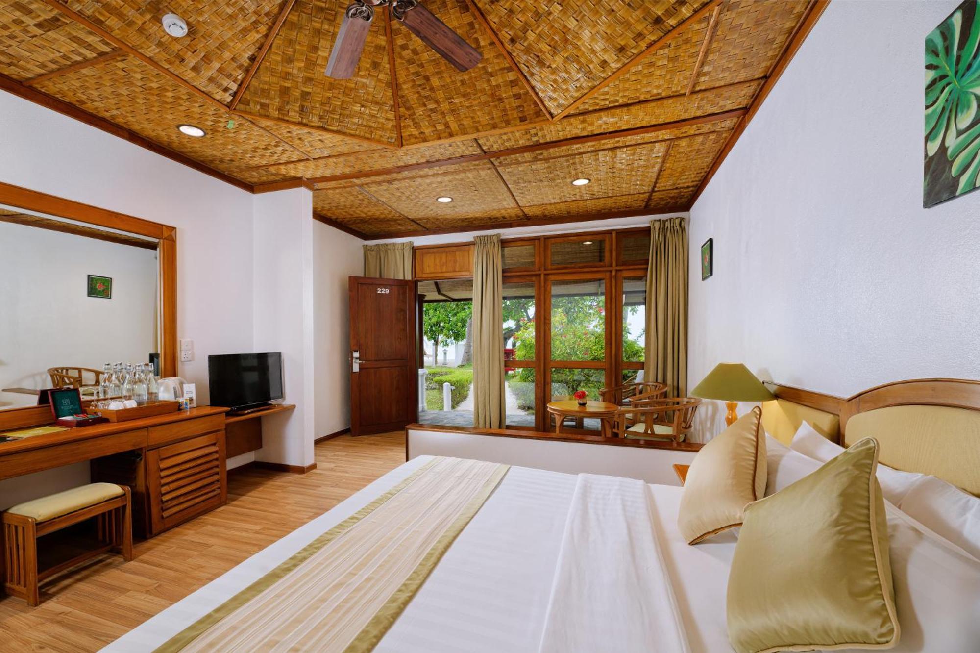 Bandos Island Bandos Maldives - One Way Transfer Free For Stays From 1St May Till 30Th Sept 2025 For Bookings From 16 Apr 2025 מראה חיצוני תמונה